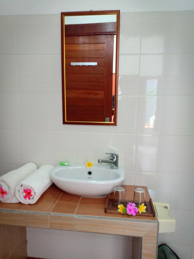 Dwiki Putra Home Stay นูซาเลมโบงัน ภายนอก รูปภาพ